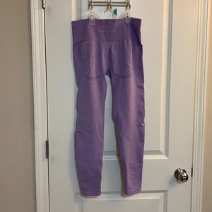 NWOT NVGTN leggings
